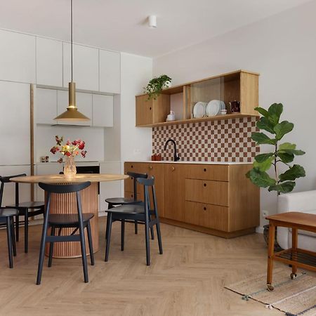 Solidarnosc Three Bedrooms & Garden Apartment Гданськ Екстер'єр фото